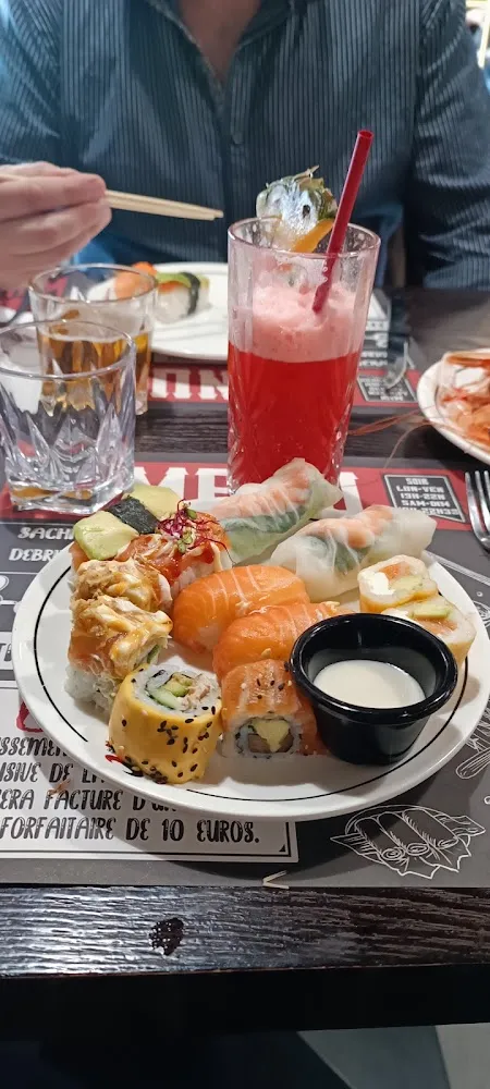 Sushis Makis Et Rouleaux de Printemps